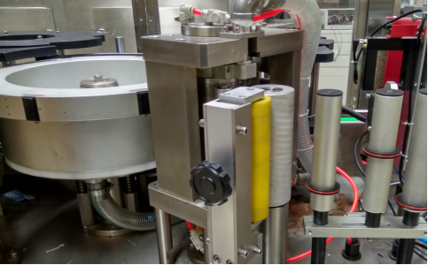 Hot Melt Labeling Machine: A Durable Labeling Solution 4